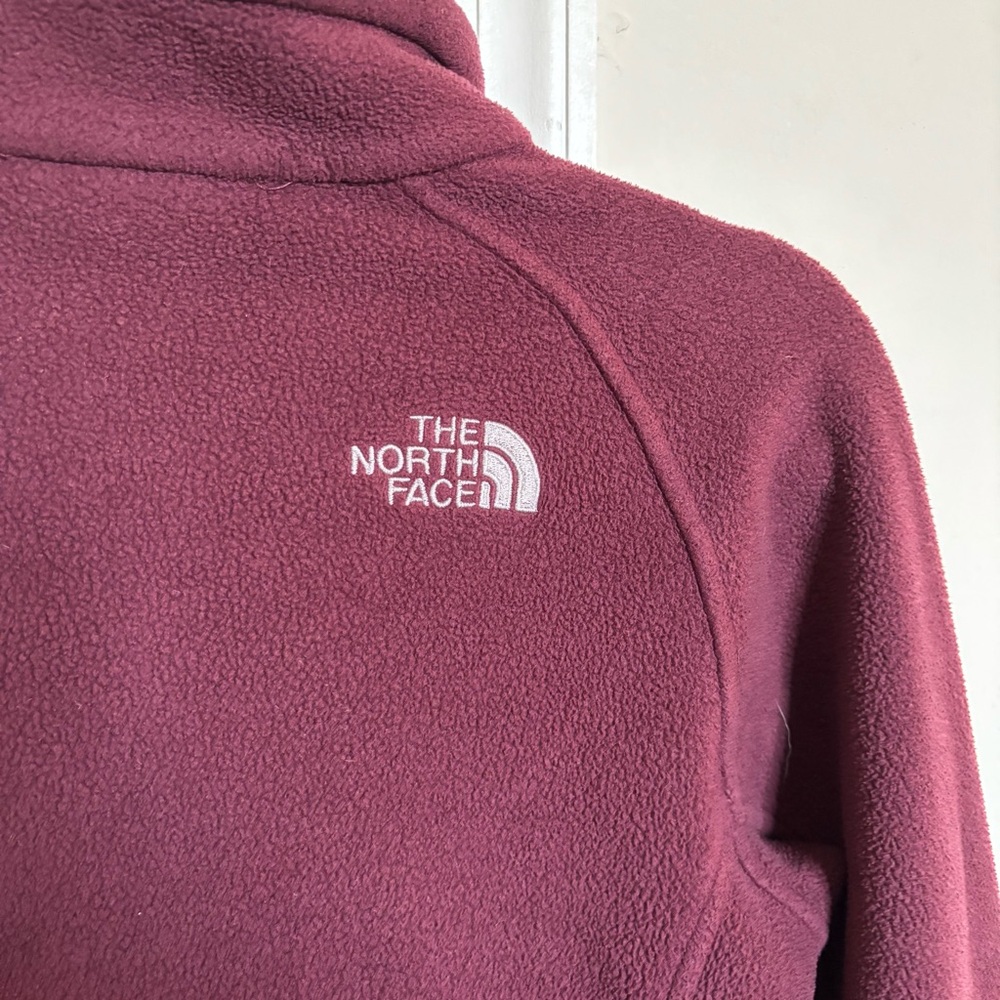 The North Face Fleece Jacket - Picture 6 of 12